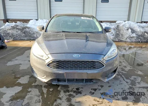 2016 Ford Focus Se z USA, uszkodzony, nr VIN 1FADP3F21GL382819